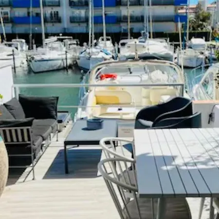 Marina Santa Margarida, Roses, Vue Sur Canal Holiday home *