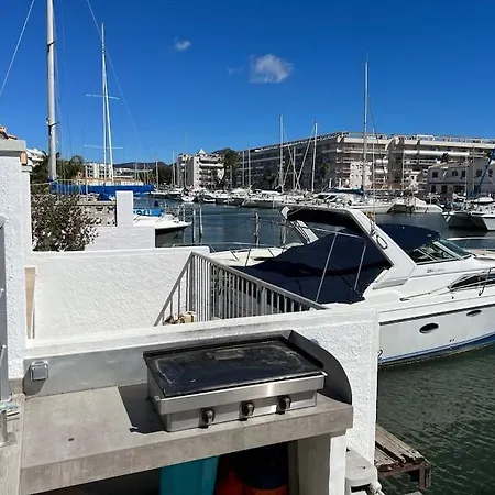 Holiday home Marina Santa Margarida, Roses, Vue Sur Canal *